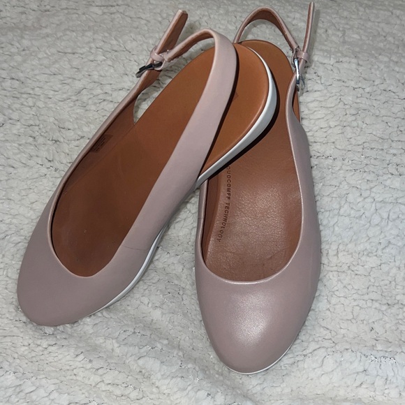 Fitflop Shoes - Fitflop Tan Slingback Flats for Casual Comfort
